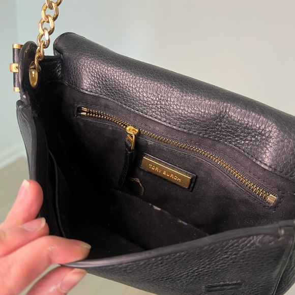 Tory Burch Chelsea Crossbody Black Leather - Picture 8 of 12